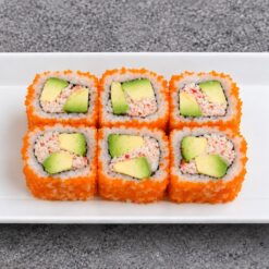 80. Masago rolls crabe avocat