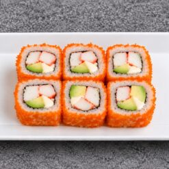 81. Masago rolls surimi avocat