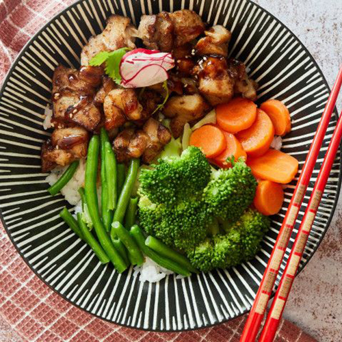 Donburi poulet teriyaki et légumes