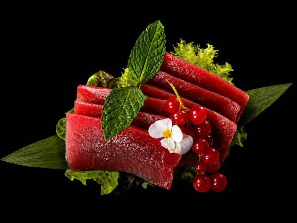 SA02. Sashimi thon (6 pcs)