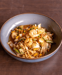 69C. Pad thaï aux scampis